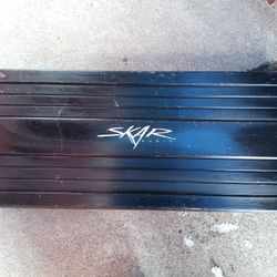 2000 (TRUE)Watt Class D Mono Block  Skar Audio Amplifier $200 Obo