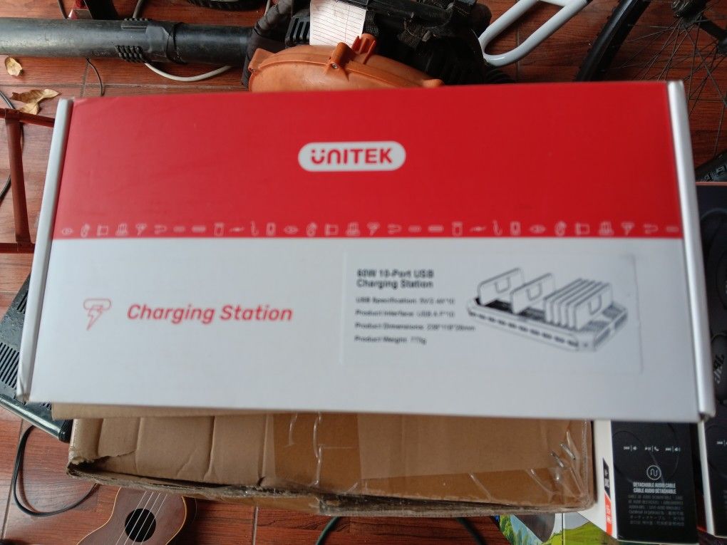 Unitek 10 Port Charging Station New In Box