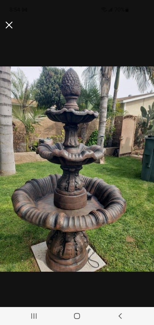 New 6ft Pineapple Water Fountain