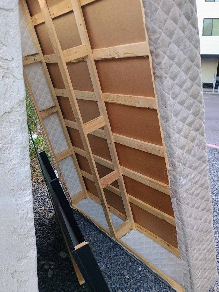 Queen Size Box Spring Frame In Excellent Condition