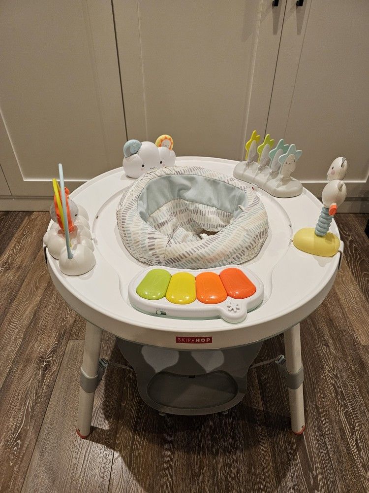 Skip Hop Activity Center 