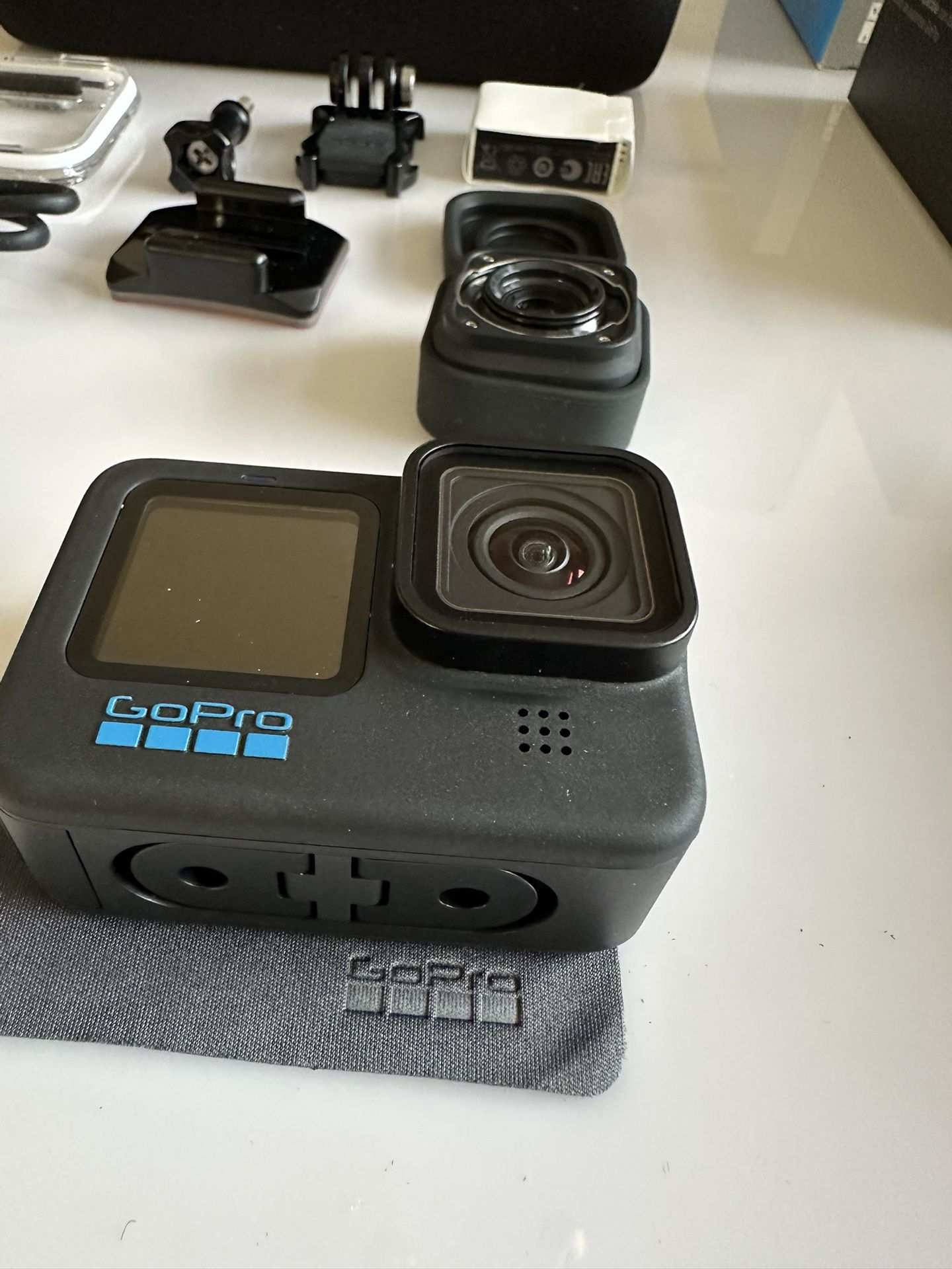 GoPro 11 Black New With Many Acsesories !