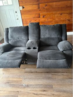 Sofa recliners great condition mpu 78203 area