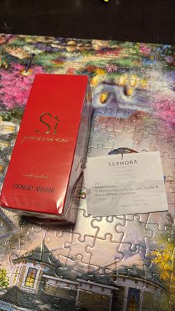 Giorgio Armani Sí passione women’s perfume
