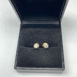 Yellow Gold Diamond Stud Earrings