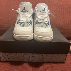 Air Jordan 4 (military Blue)