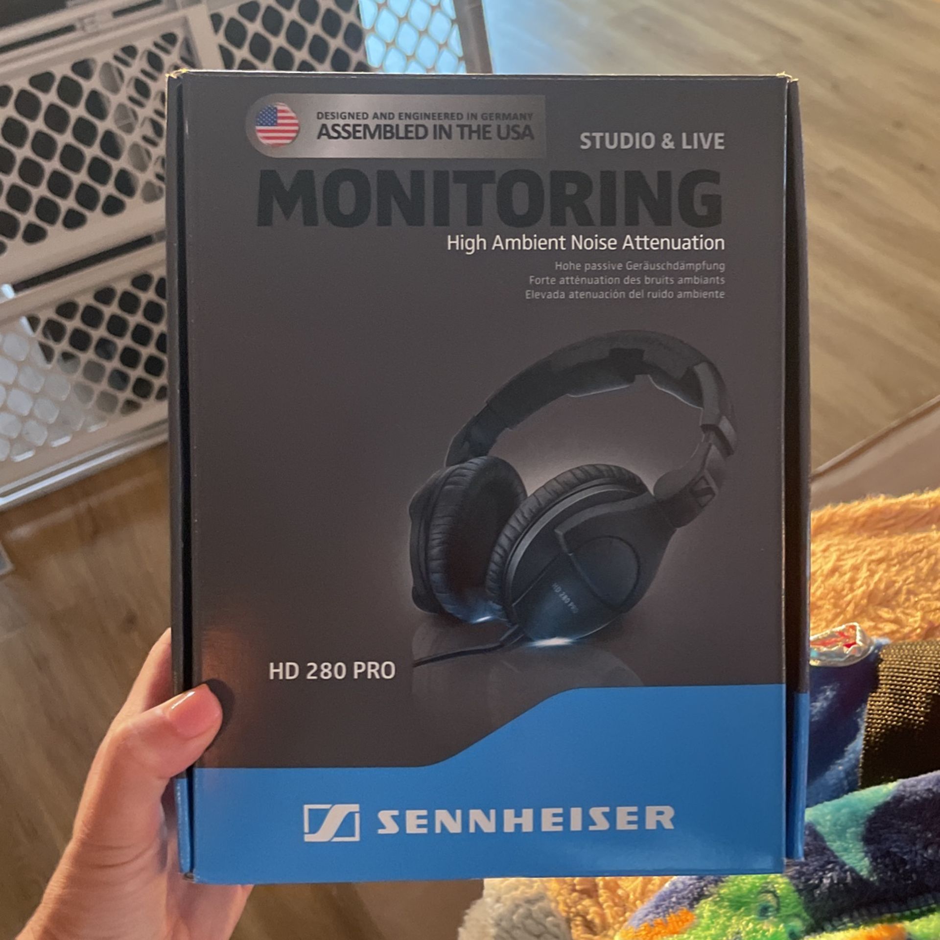 Sennheiser HD 280 pro studio and Live Monitoring Headphones