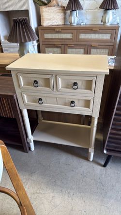 NEW - Accent Side Table