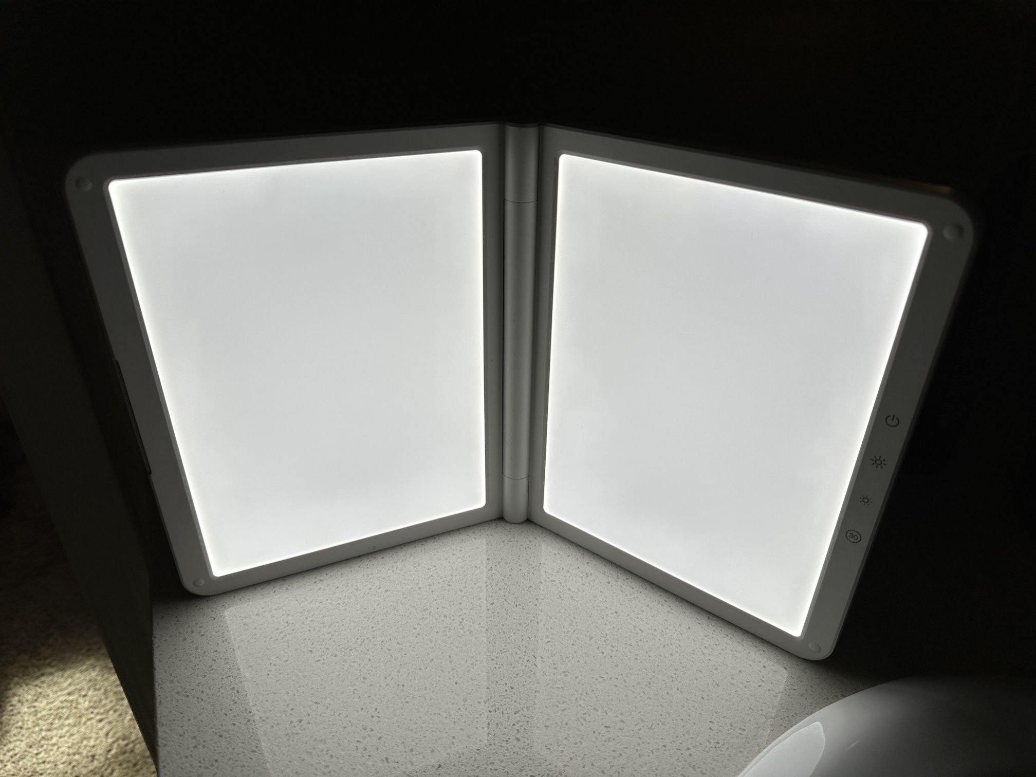 Dual Daylight Laptop Style LED Flat Panel Light Perfect For Video Streamers