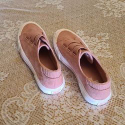 Size 7.5 Women's Casual Shoes