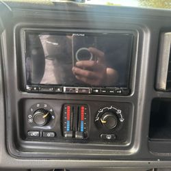 Alpine Stereo And System For Silverados I Have It On A 06cab N A Half