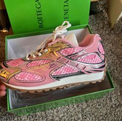 Size 10 Bottega Veneta pinkk shoes