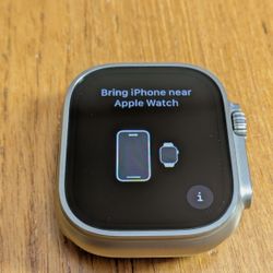 Unlocked Apple Watch Ultra 2 - Natural Titanium and Gray Trail Loop
