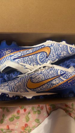 CR7 VAPOR ELITE CLEATS SIZE 9