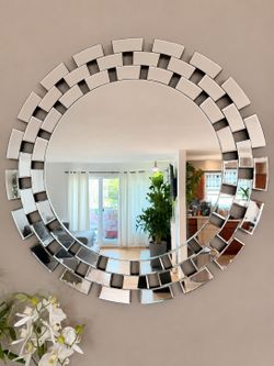 Round Mirror