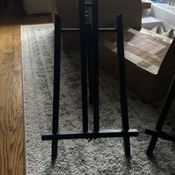 Easels 