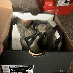Kids retro Jordan 4 1y