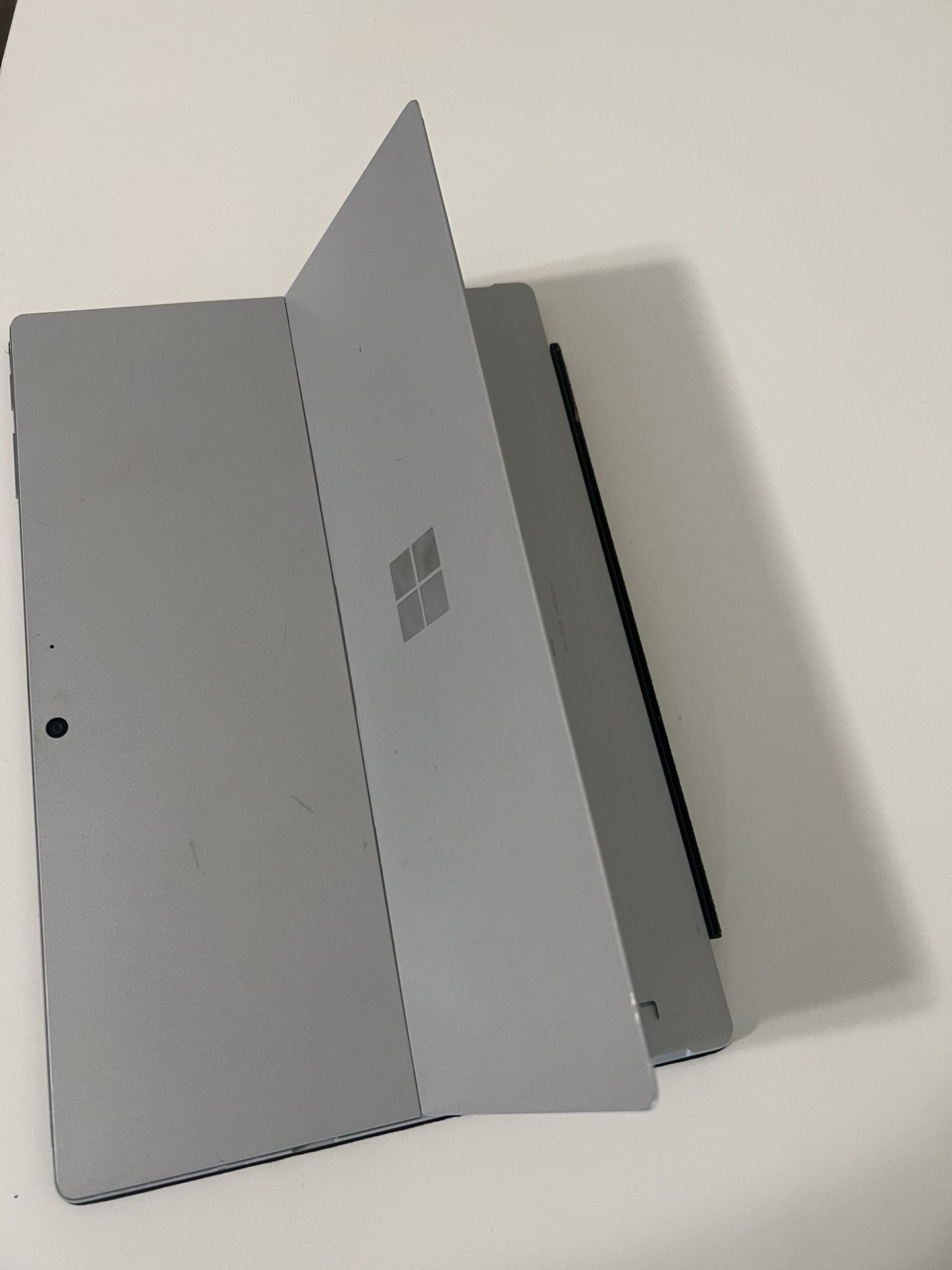 2020 Microsoft Surface Pro 7 With Keyboard