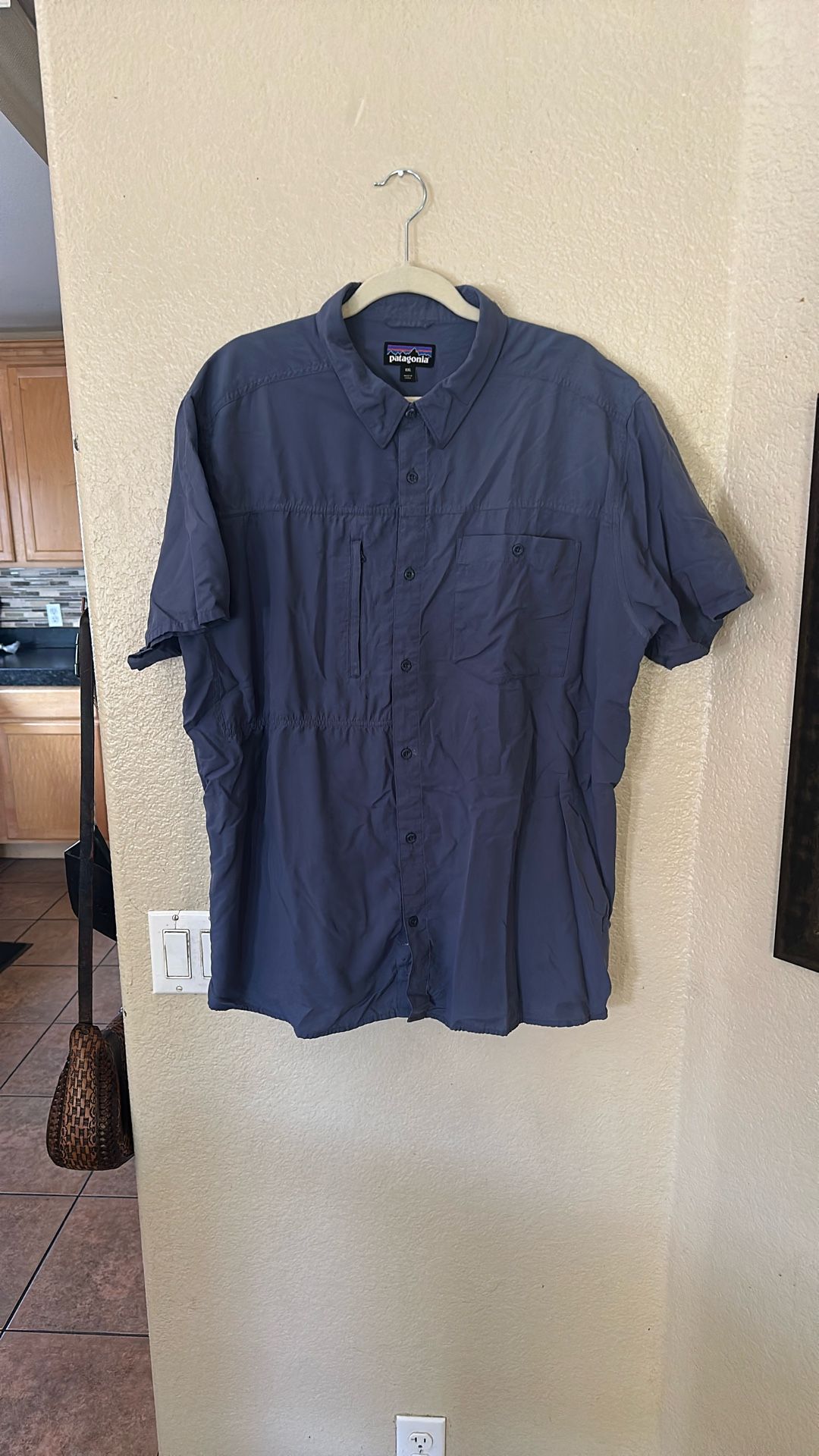 Patagonia Gallegos Men’s Blue Zipper Pocket Short Sleeve Hiking Shirt XXL