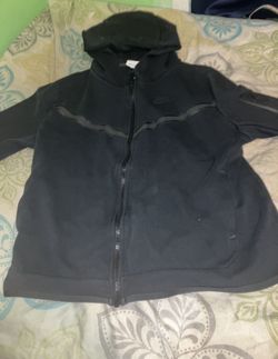 Boys Nike Tech Size Large