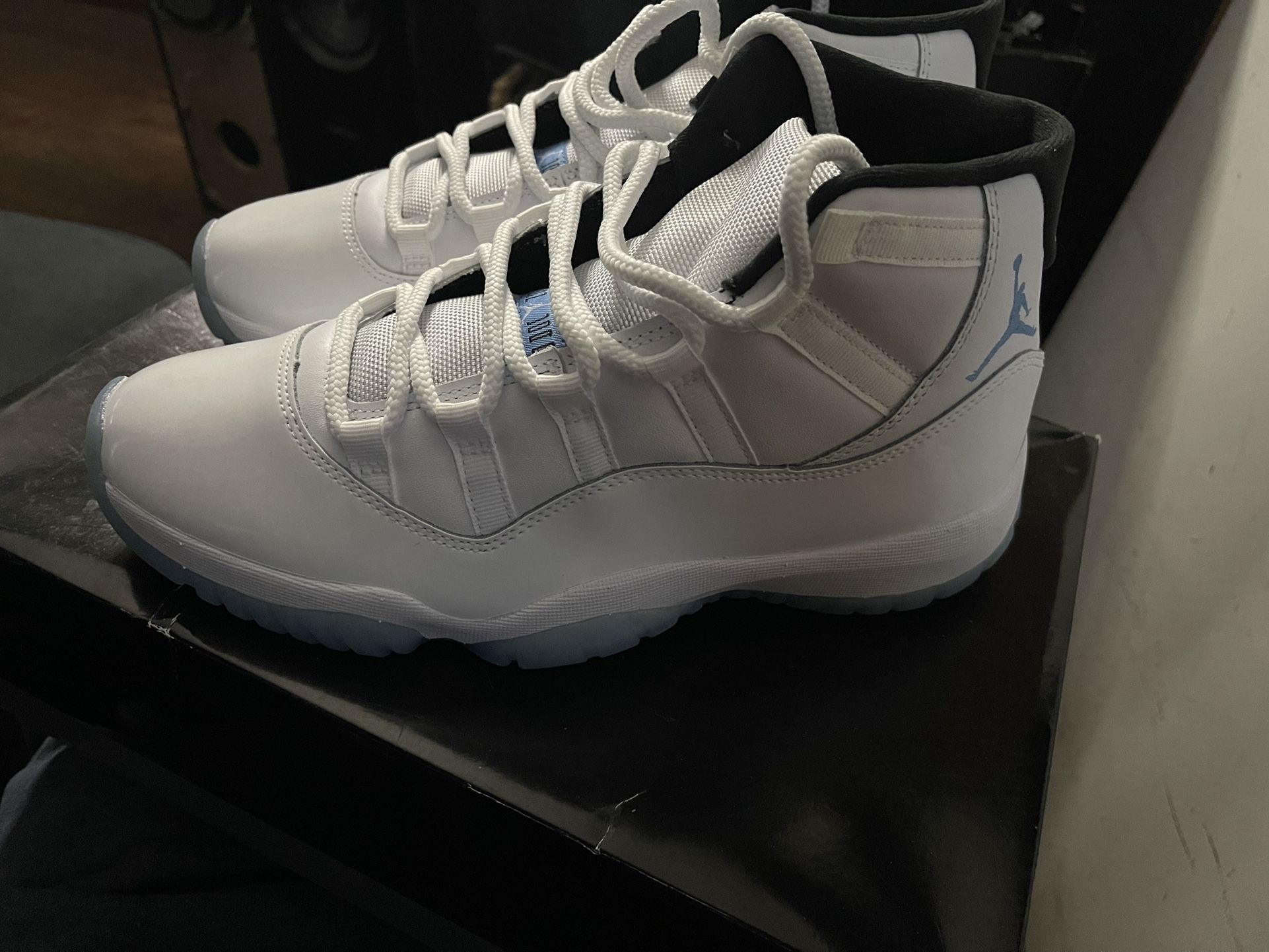Jordan Retro 11 Legend Blue