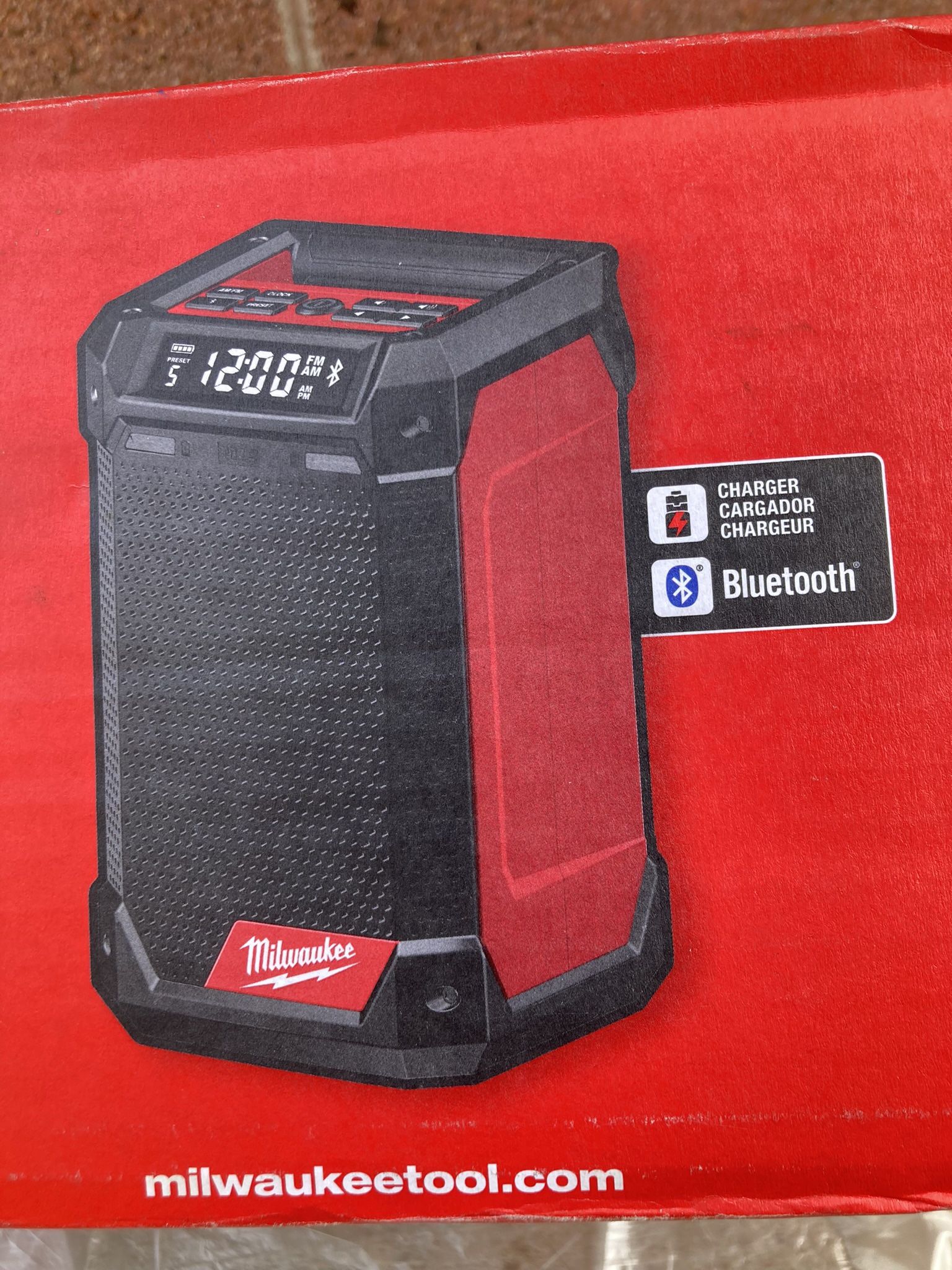 Milwaukee Bluetooth Speaker 🔈 And Radio M12