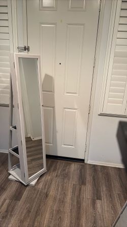 body mirror with jewelry storage