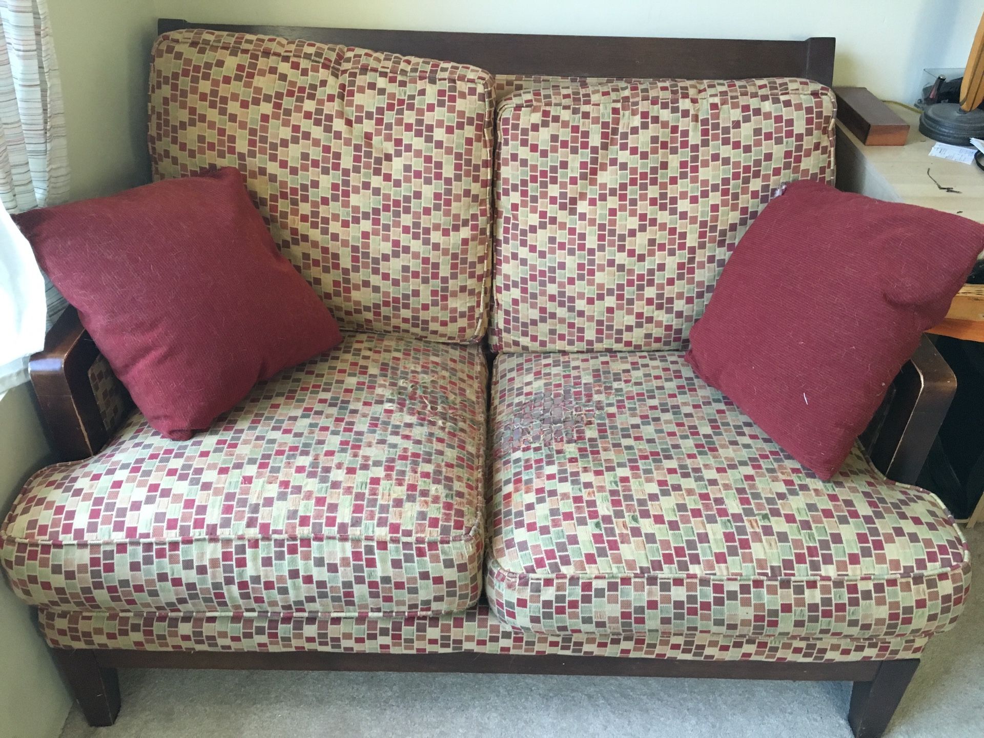 FREE Sofa in North Ballard