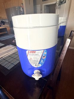 Coleman 2 Gallon Beverage Jug NEW
