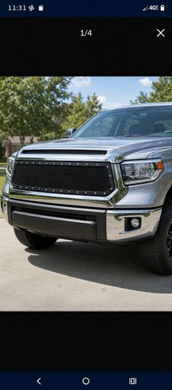 14-16 TOYOTA TUNDRA GRILL, never installed , new condition