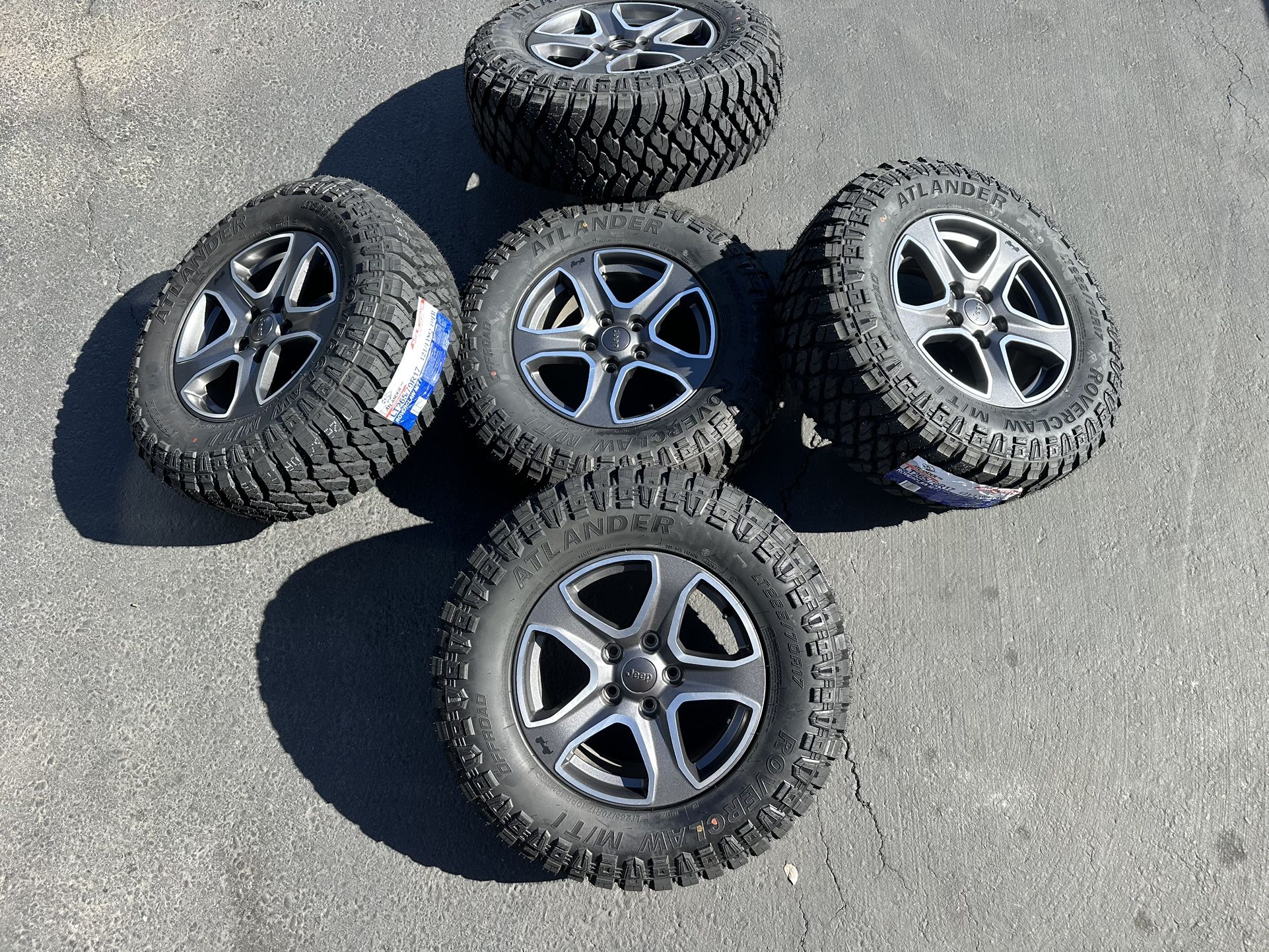 5 Jeep Wrangler Gladiator Rubicon 17" Factory OEM Wheels Rims and NEW LT265/70R17 M/T Tires 2024 Willy’s JK Unlimited 2007 JL Beadlock Commander Spare