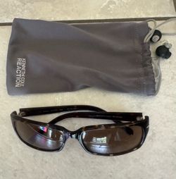 Sun Glasses - Kenneth Cole