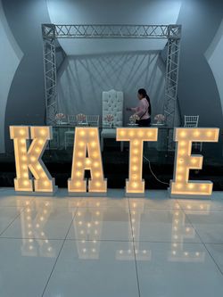 Marquee letters