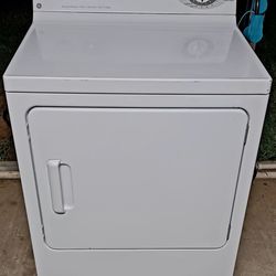 GE Electric Dryer.  FREE DELIVERY TO GROUND LEVEL ONLY 