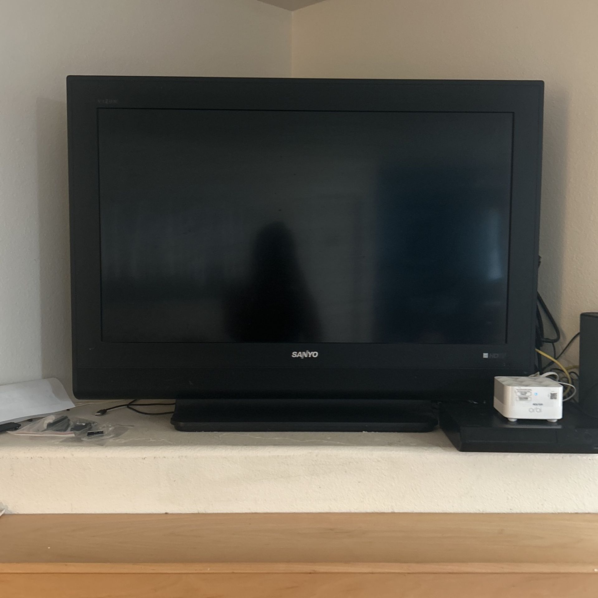 50” Tv Not A Smart Tv But It’ll Last Longer Then Any Smart Tv.