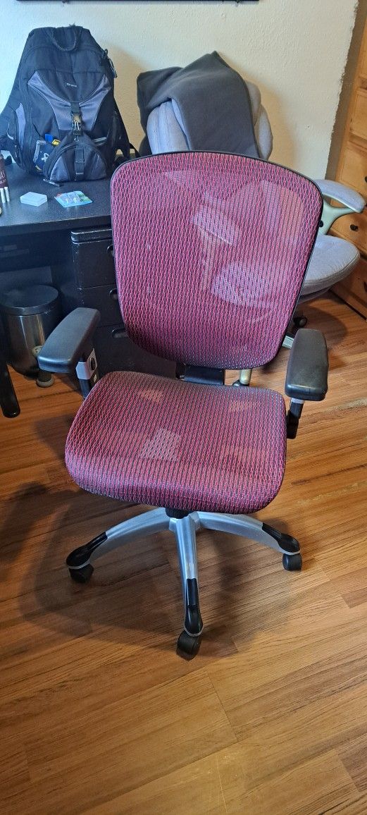 Ergonomic Mesh Office Chair