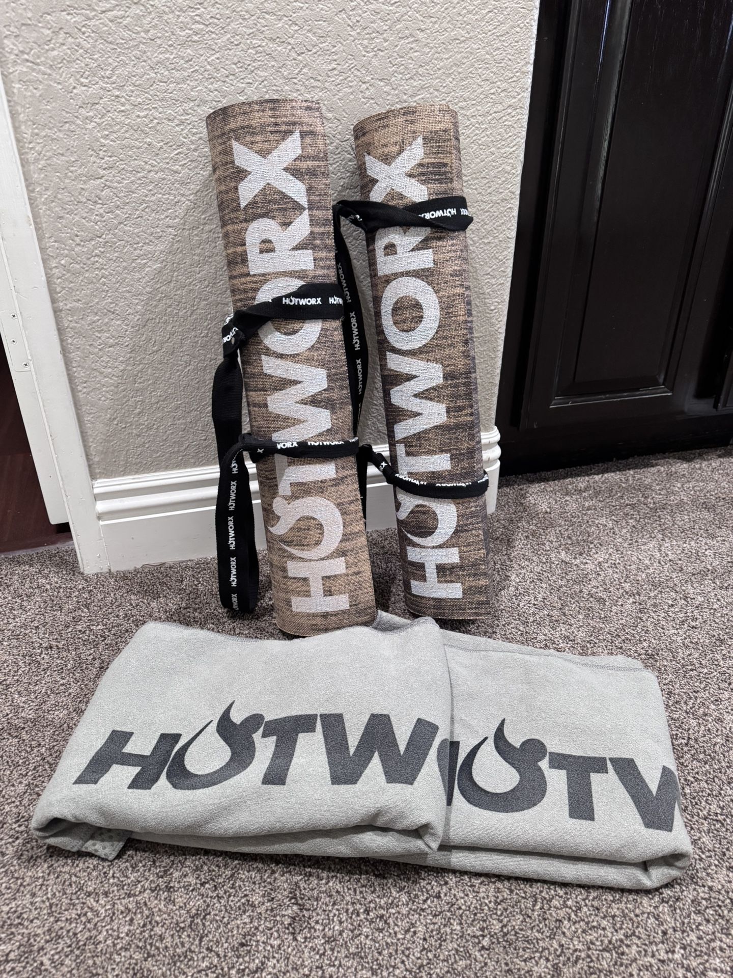 HOTWORX Mat & Towel (2)