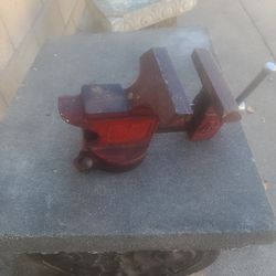 Vintage SEARS 4 1/2" SMALL VICE