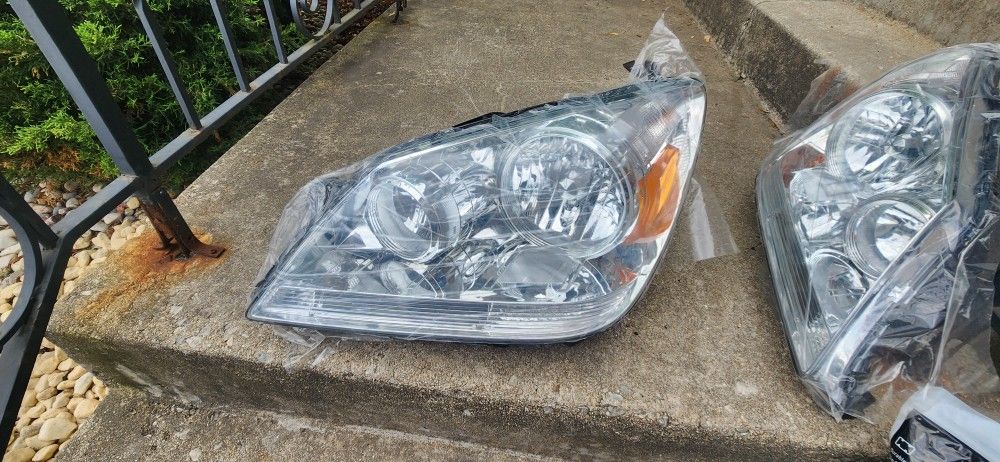 Brand New Set Of Honda Odyssey Headlights