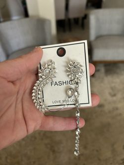 Elegent Crystal Earring