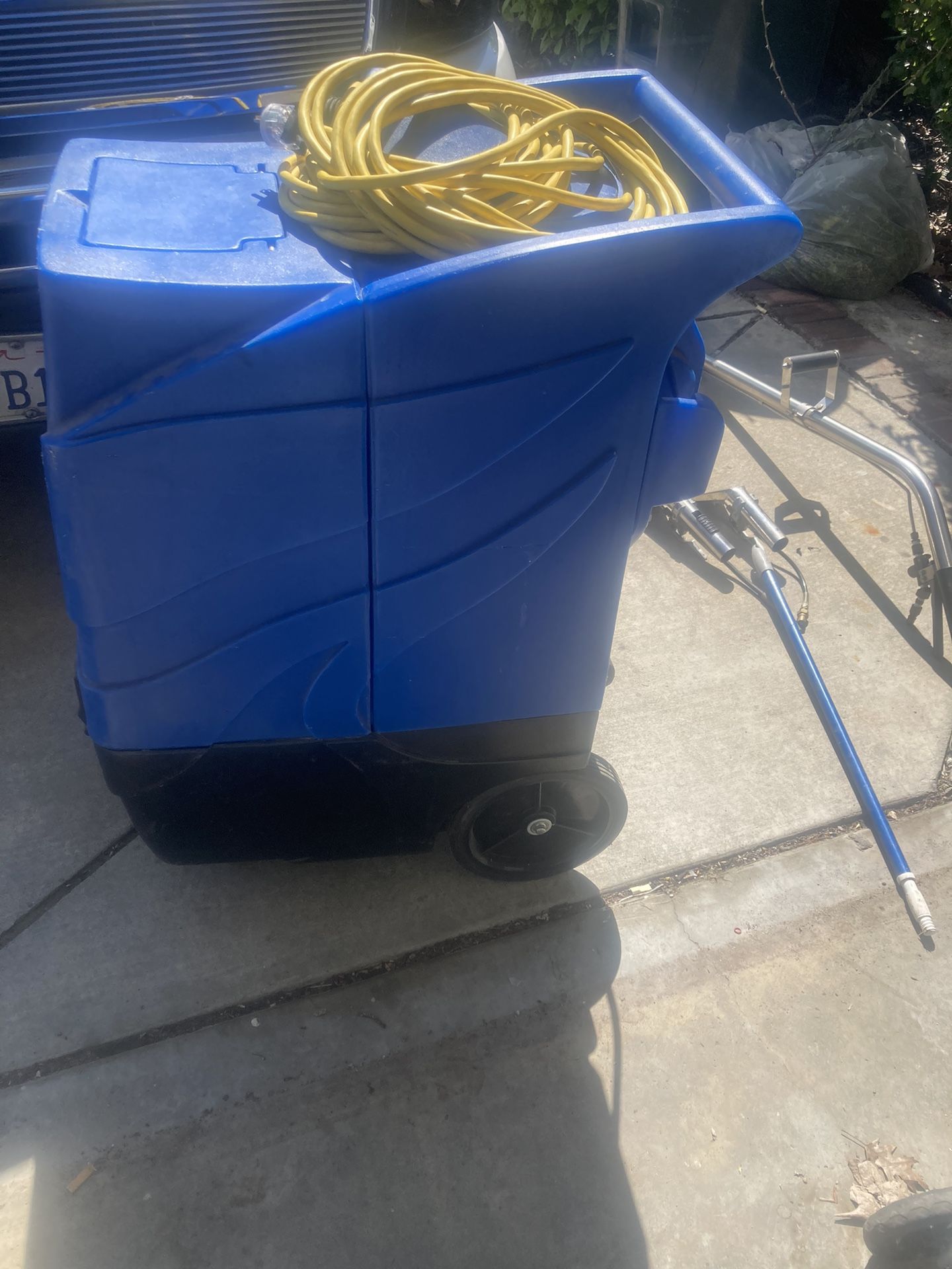 Thresher Carpet Cleaner