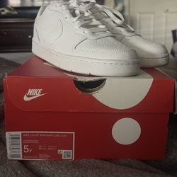 White Nikes 