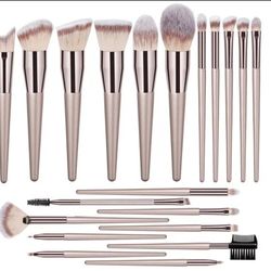 Makeup Brushes Champagne gold.