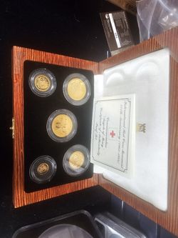 Commemorative angel of mercy proof set
Gold.