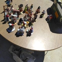 25 Mini Collectablfes