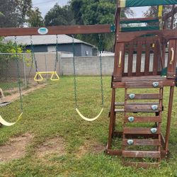 Swing Set! Pick Up Today! Make Offer. 