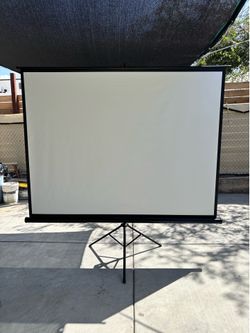 100” Tripod Projector Screen – Matte White – 4:3