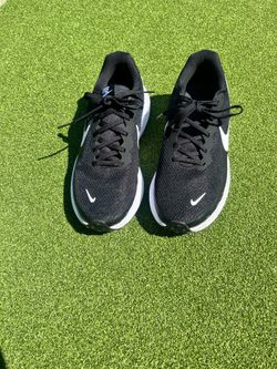 Nike Revolution Men’s Size 10.5