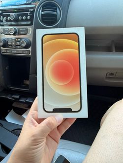 iPhone 12 white 64g