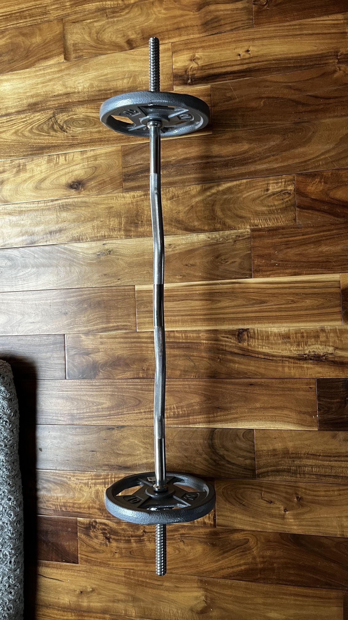 EZ Curl Bar with 20 lbs Weight Set Almost New